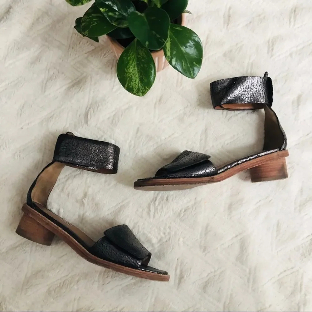 & Other Stories Metallic Leather Velcro Block Heel Sandals